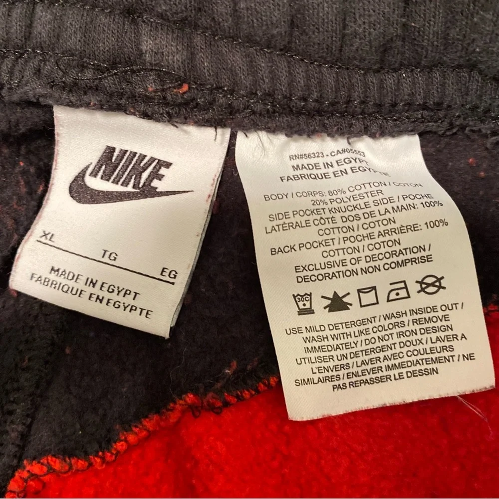 Nike Shorts Mens Size XL Red‎ and Black Stretch Pull On Drawstring